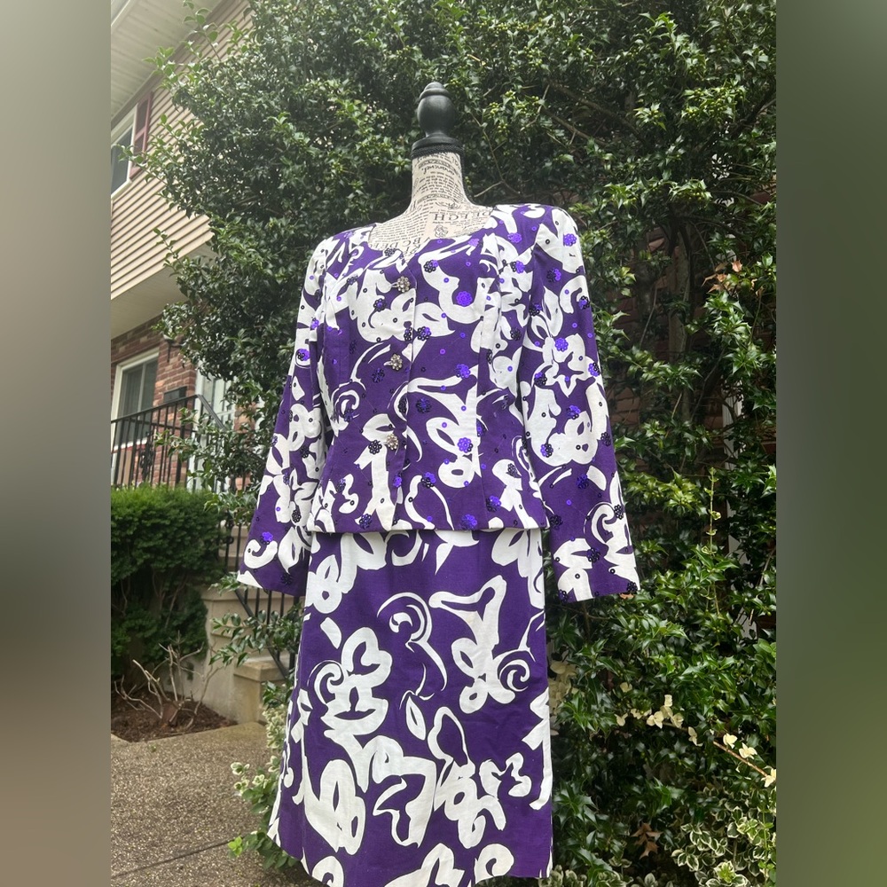 Vintage Rimini Purple and White sequined Skirt Suit Size 12 Fits 6-8 - Picture 13 of 16